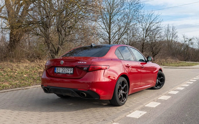 Alfa Romeo Giulia cena 109000 przebieg: 80000, rok produkcji 2018 z Białystok małe 407